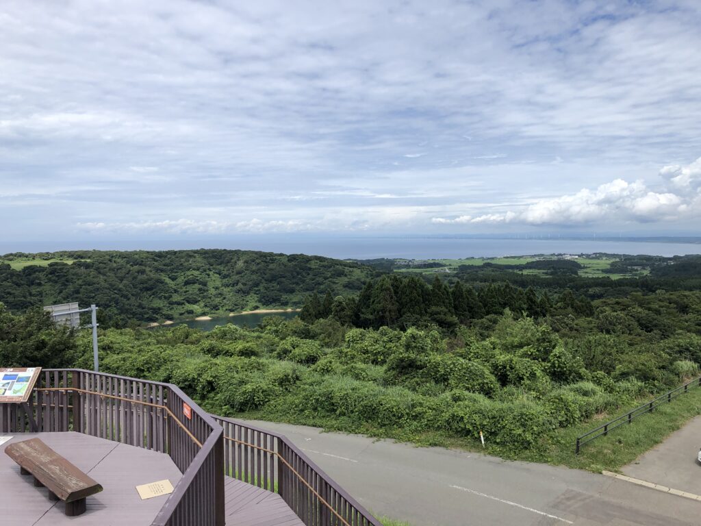 秋田県男鹿半島の景勝地の八望台の無料展望台からの眺め